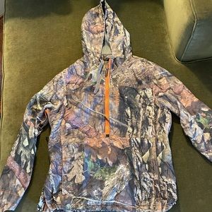 Nomad light weight hoodie.